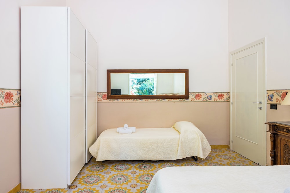 Villa Villari Terrace and Patio by Napoliapartments