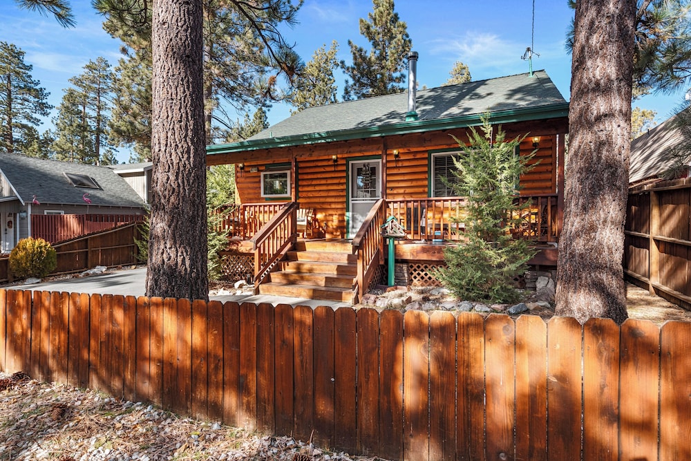 Blue Jay Chalet