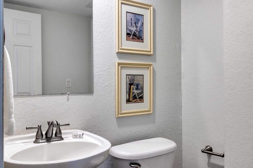 Sleeps 28 Beachfront w/ Pool, Hot Tub, Game Room Atlantic Watch by Avantstay