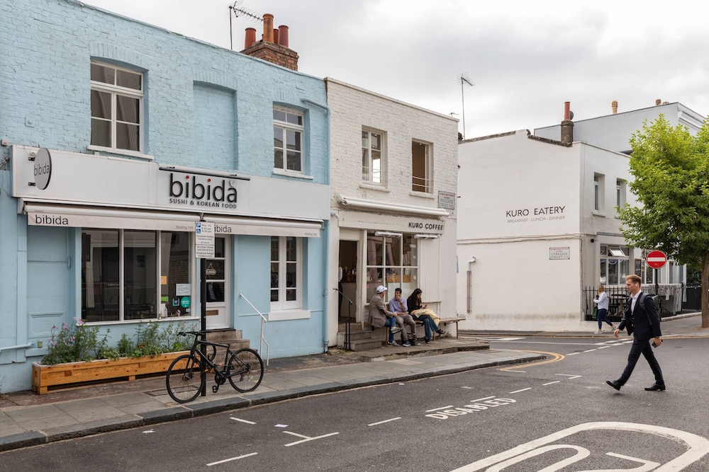 Callcott Street IV by Onefinestay