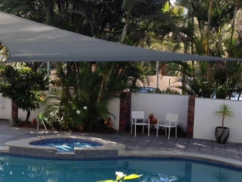 Main Beach Vacations - Scalinada Apartments - Property Image 11