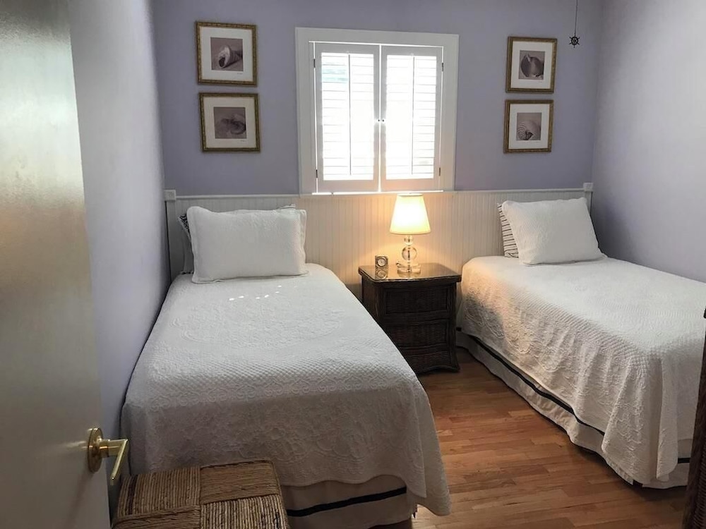 Henlopen Avenue 64
