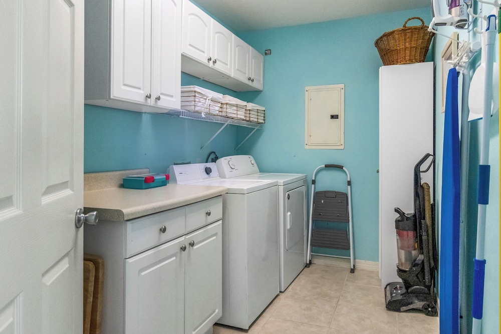 Bikini Bottom by Southern Vacation Rentals