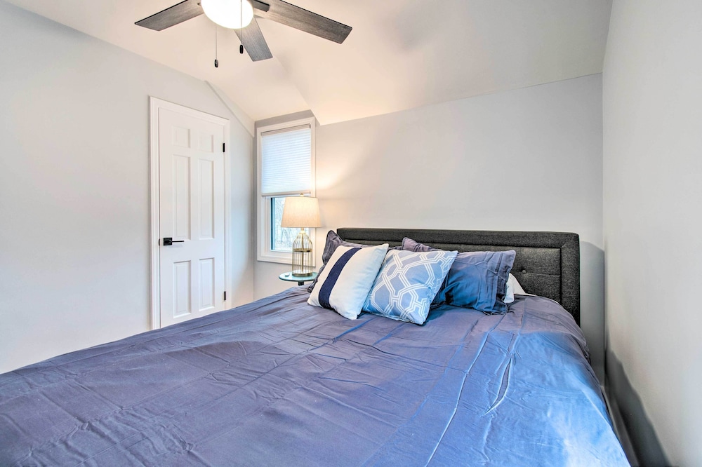 Miscellaneous Market Vacations - Pet-friendly Uptown Normal Home: Steps to ISU - Property Image 4