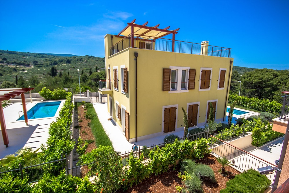 Villas Brac Hills