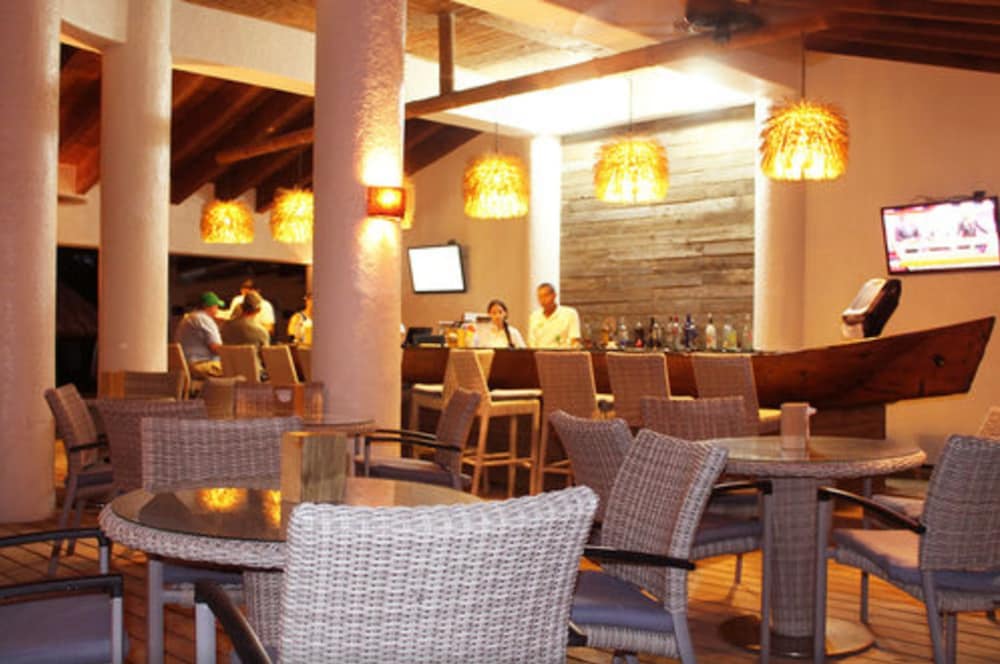 Mayan Princess Beach & Dive Resort - All Inclusive