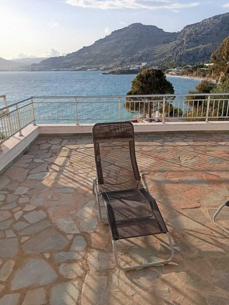 Arte Suites Pefki