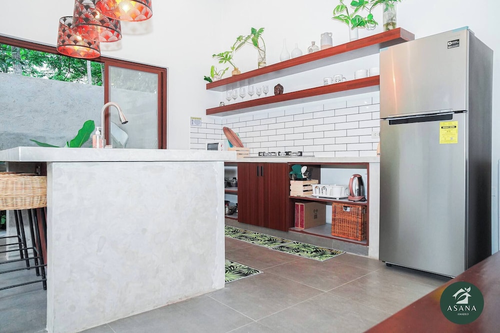 Modern Tropical 2BR Villa & Pool Retreat in Amadeo