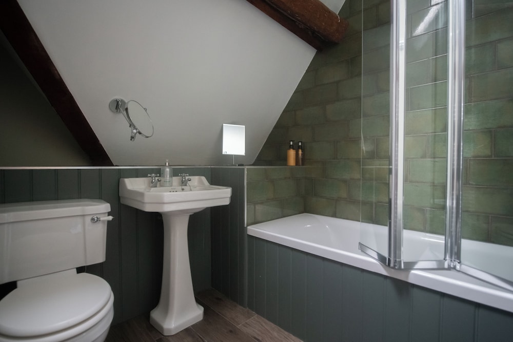 Mill House & Cottage - on Cotswold Way
