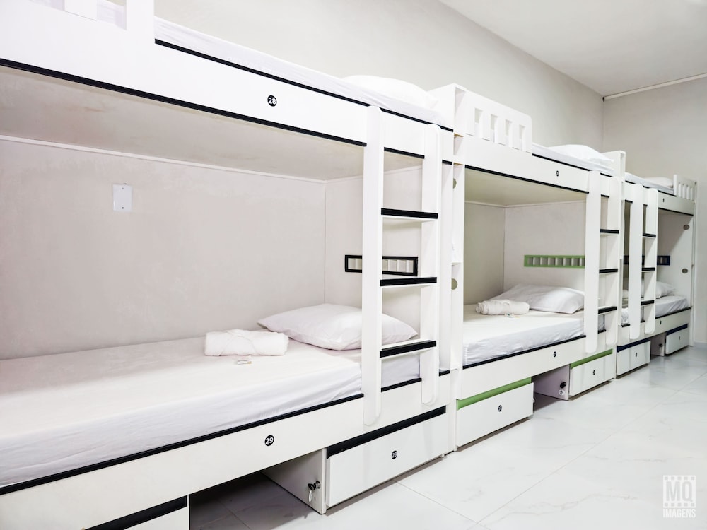 MANERO HOSTEL