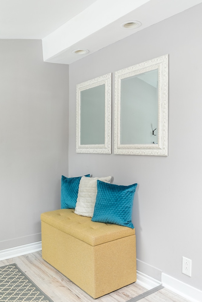 Cozy 3BR House in Watertown by GLOBALSTAY view 2