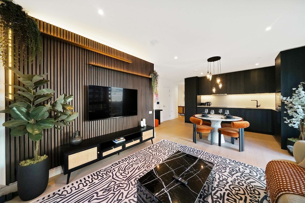 Rosso Suite 2BR City Views