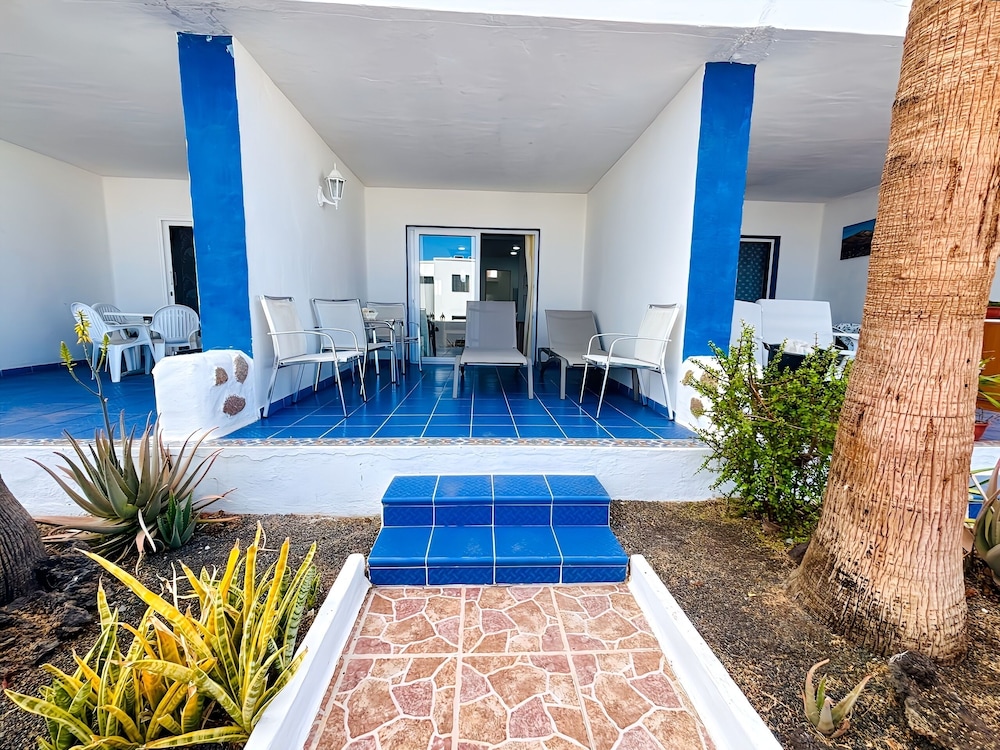 Apartment Bellissima With Pool and Wi-fi, 200m From the sea in Puerto del Carmen