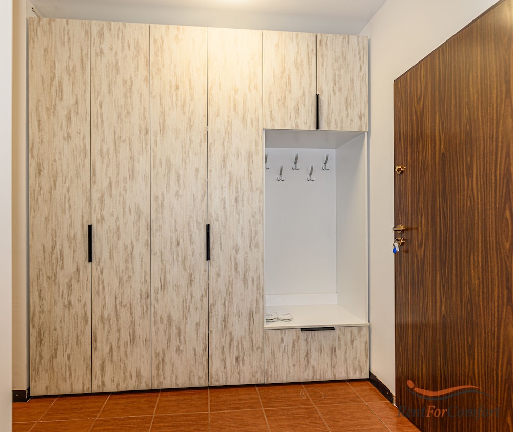 1BDR in Tampa Gardens view 2