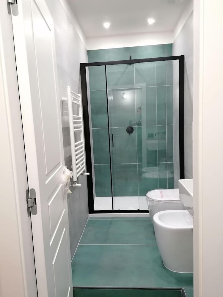 SB6 Rooms & Apartment