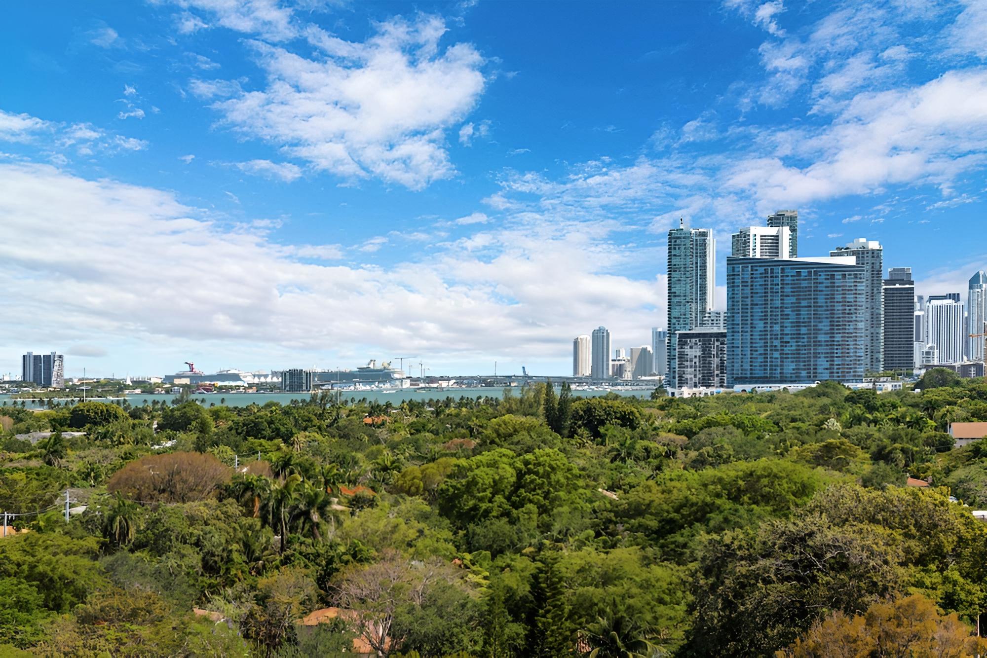 Roami at Biscayne Penthouse