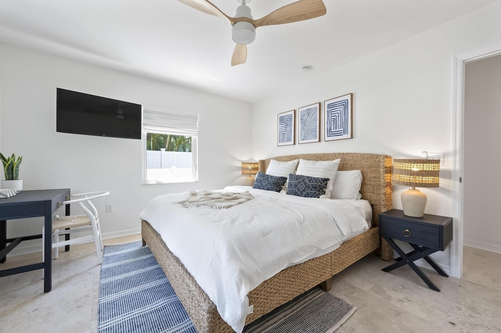 Latitude Adjustment Ami 3 Bedroom Home