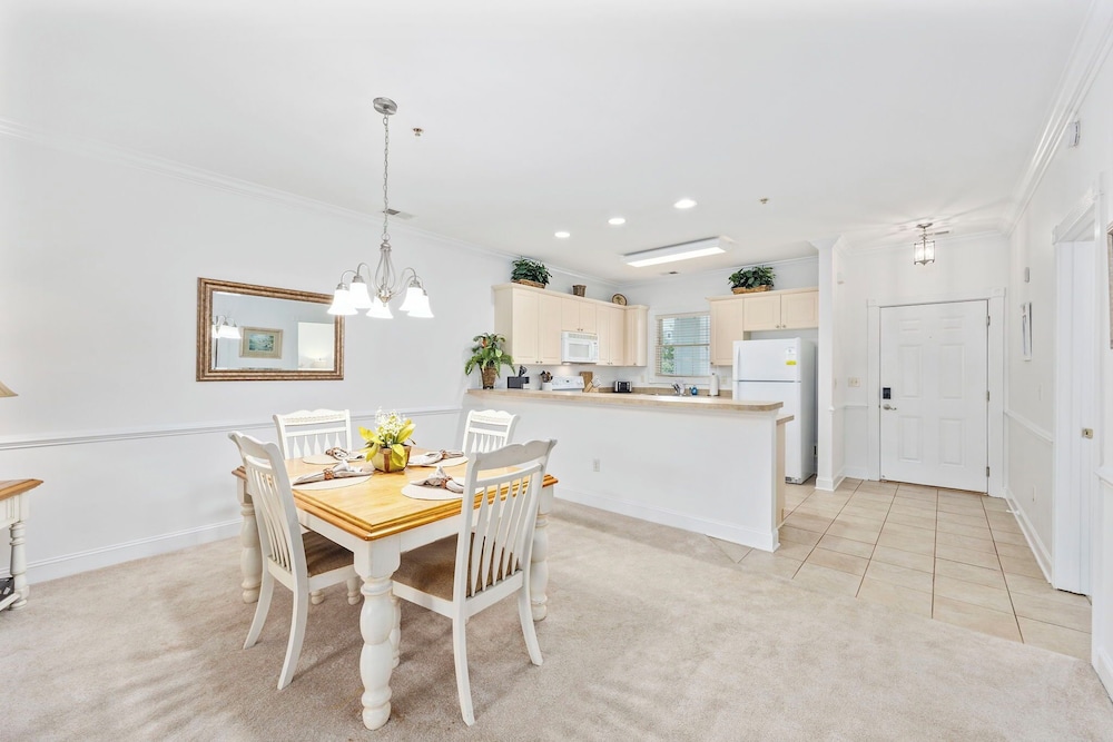 Stylish & Elegant 2BR 2BA Villa view 4