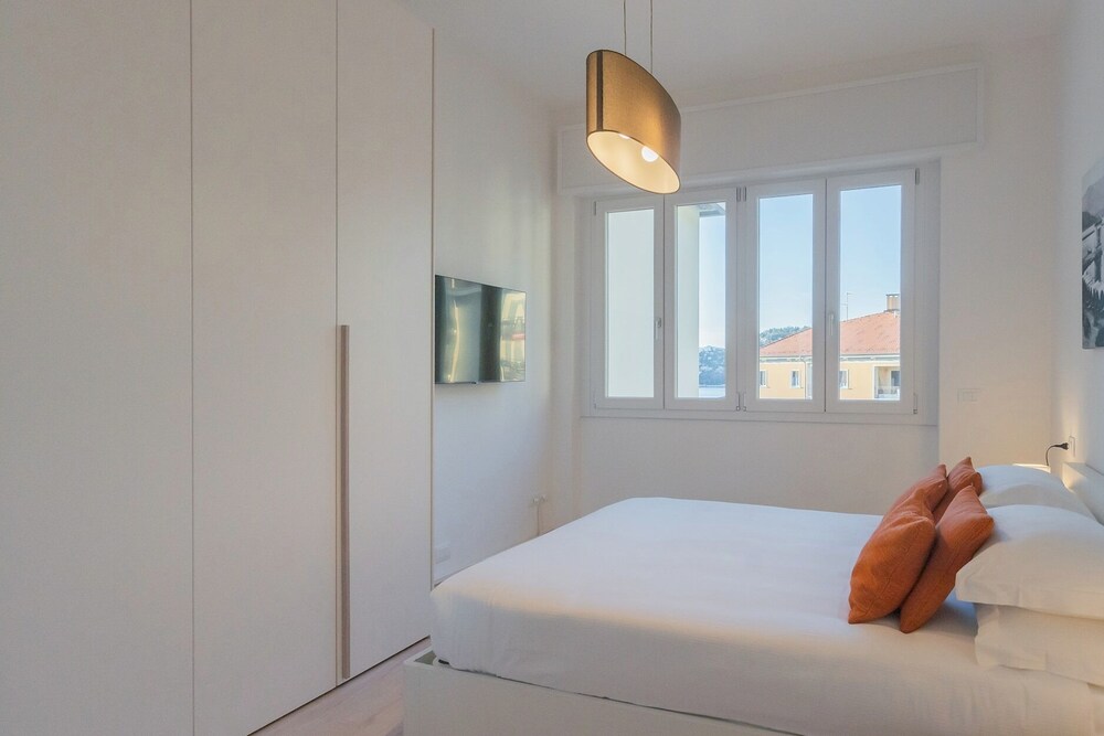 White Lake View Apartment by Rent all Como