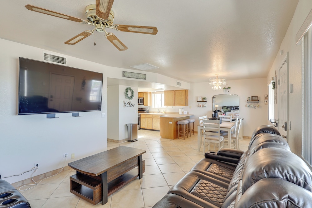 Pool Access & Mtn Views: Lake Havasu City Condo!