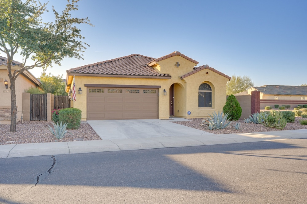 Glendale Home Near Westgate Entertainment District