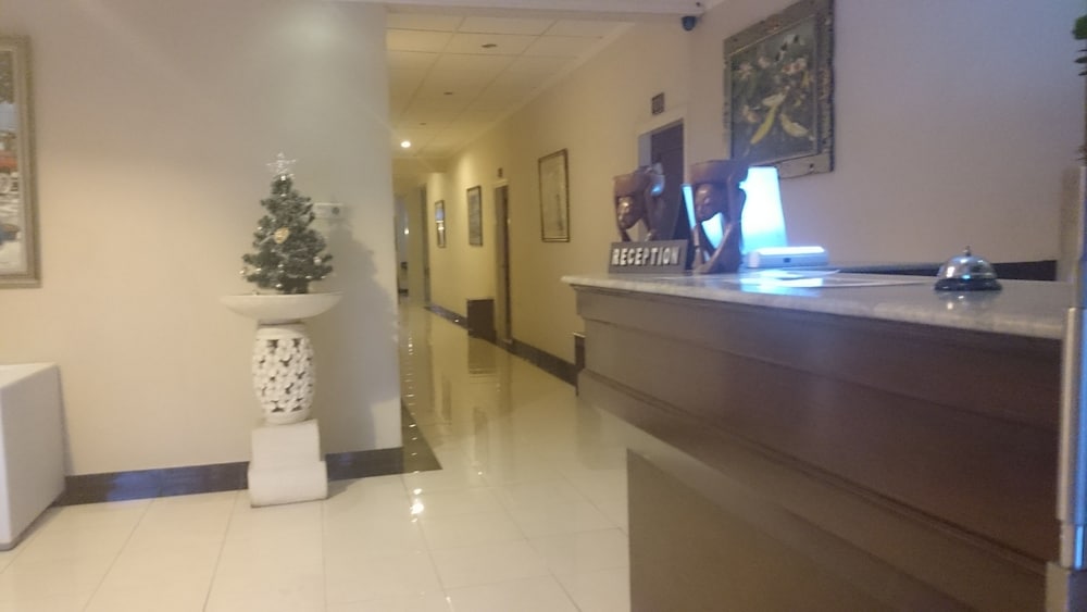 Hotel Catur Warga