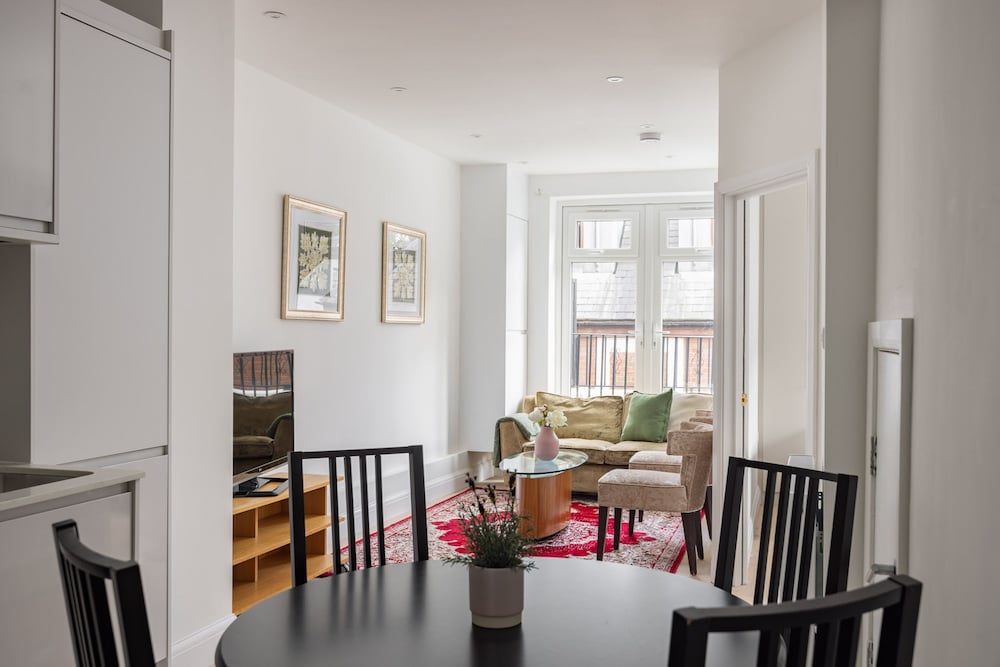 Picktheplace Kensington Lux Apartments