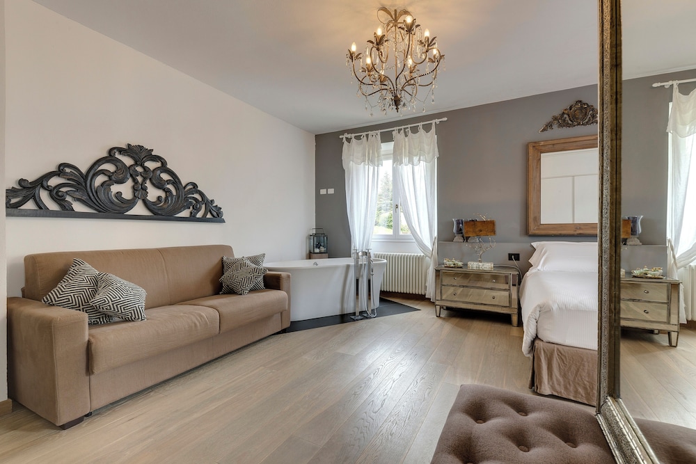 Entire Hilltop Villa With Private Pool In Palazzuolo Sul Senio