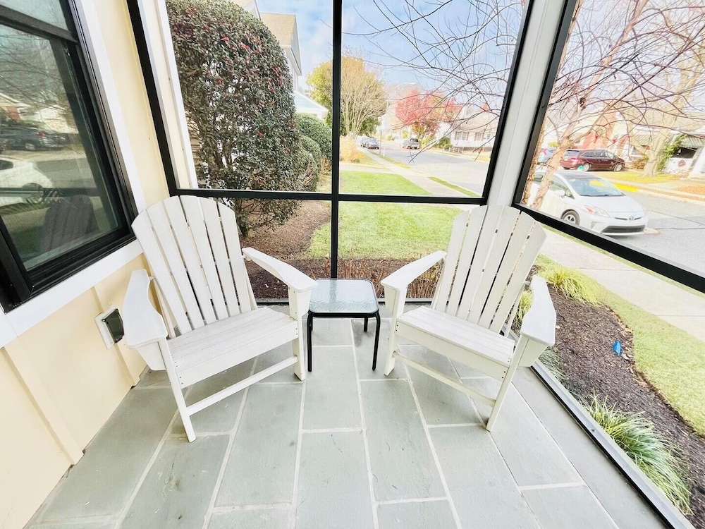 Laurel Street 308