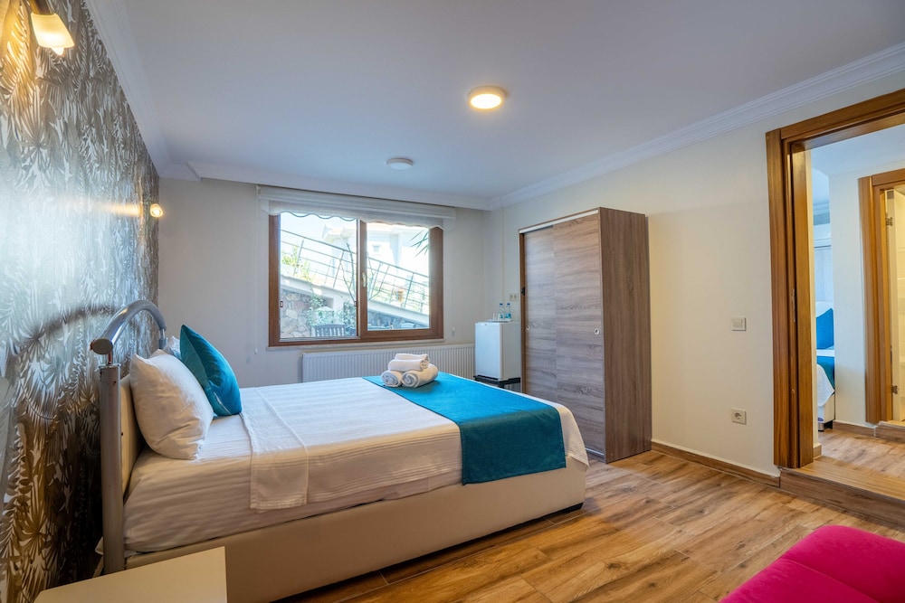 Cunda Giritlioğlu Otel Yetişkinlere Özel +12 - Image 19