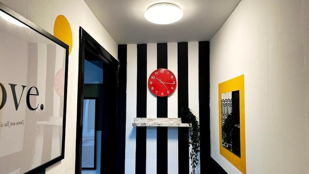 Cozy Corner Partition Room in Al Seef