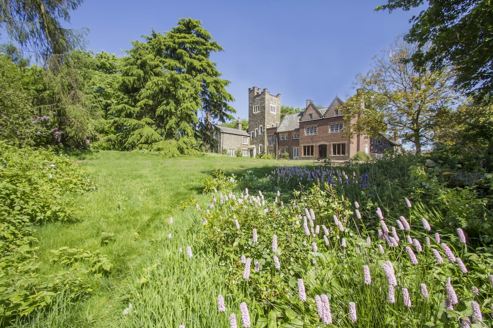 Abbots Oak Manor