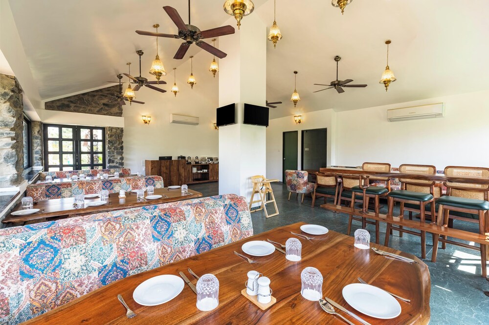 Merriment Luxury Resort & Private Pool Villa, Abu Road
