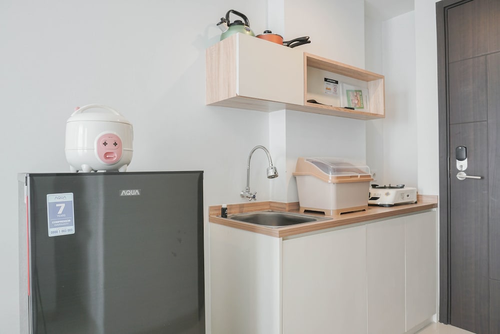 Fully Furnished With Comfortable Design Studio Citra Living Apartment view 5