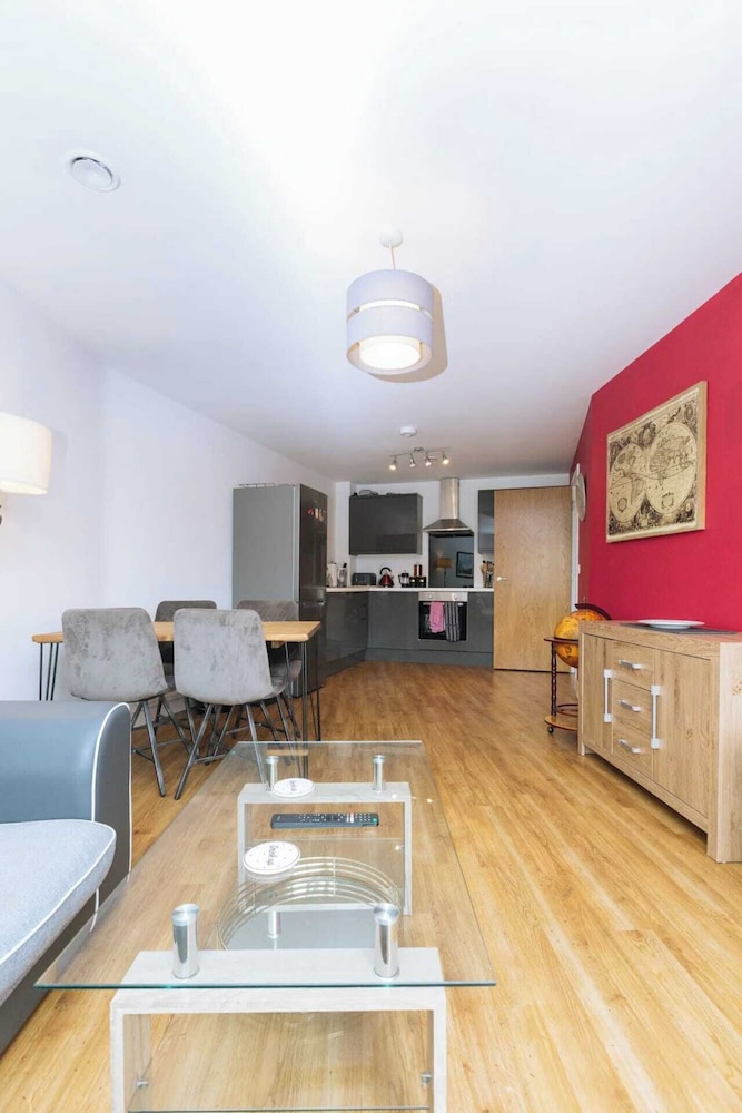 Stylish & Cosy 2BD Flat - Old Market view 4
