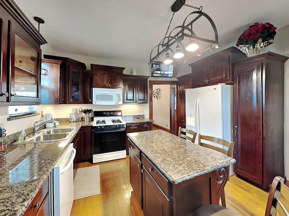 Hidden Haven by Ryson Vacation Rentals