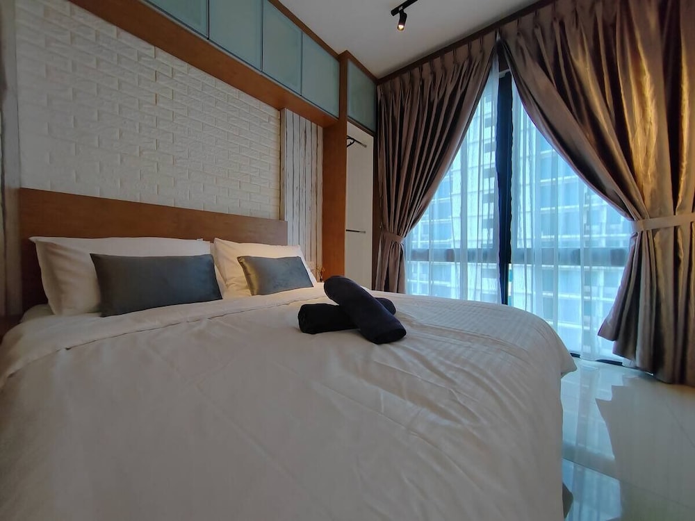 Trefoil @ Setia City Condotel