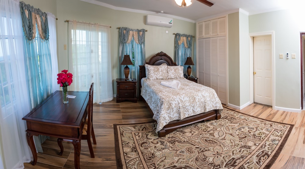 Villa Sweet Villa