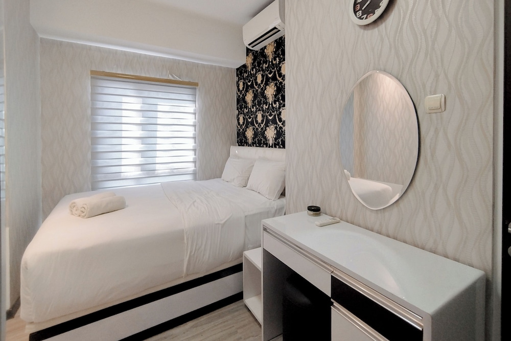 Monochromatic Modern 1Br At Tamansari Prospero Sidoarjo Apartment