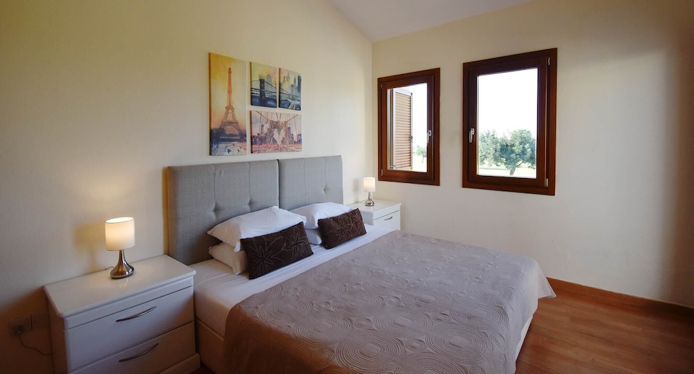 Lovely 2 bedroom Villa Kornos HG33 with private pool and golf course views, In the heart of Aphrodite Hills, near resort centre view 3