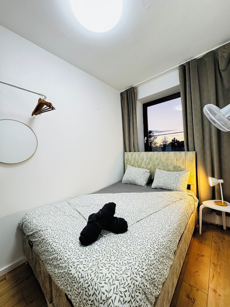 Spacious Budget Home Garden Stay