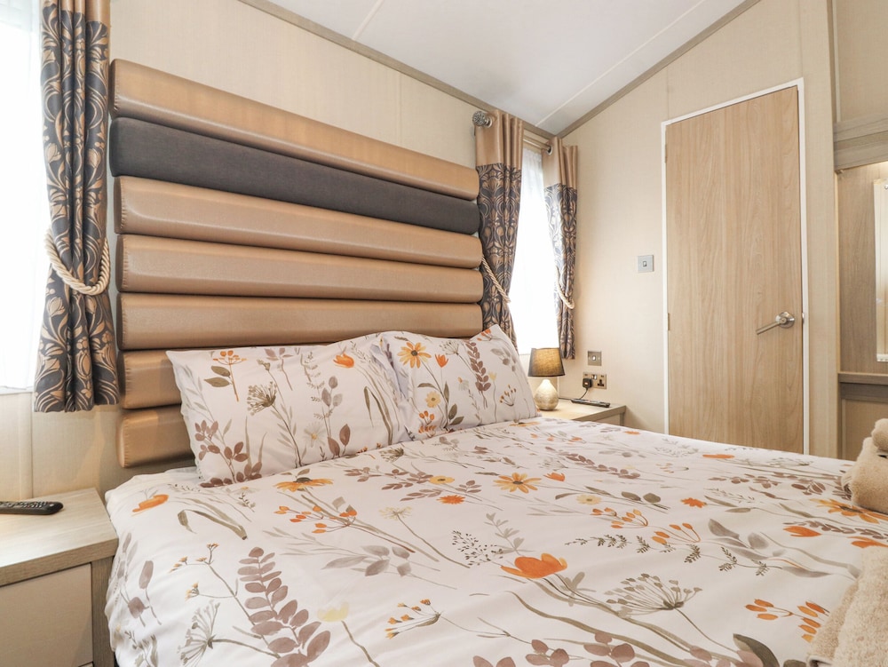 Tawny Owl Lodge