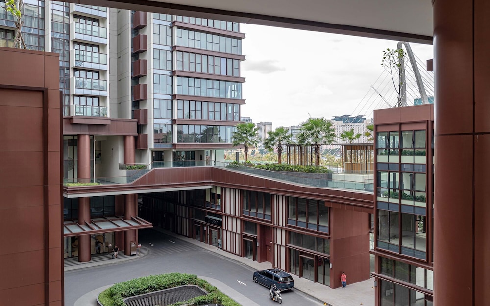 Hotel Building