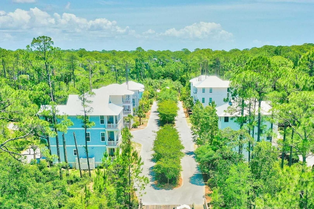 Tranquil Tides by Avantstay Seacrest Pool Access + Bikes