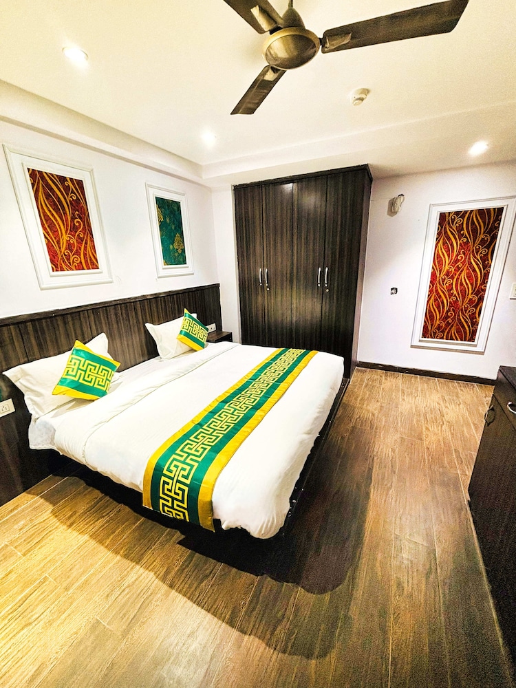 The HomeAste Residence Rajouri Garden