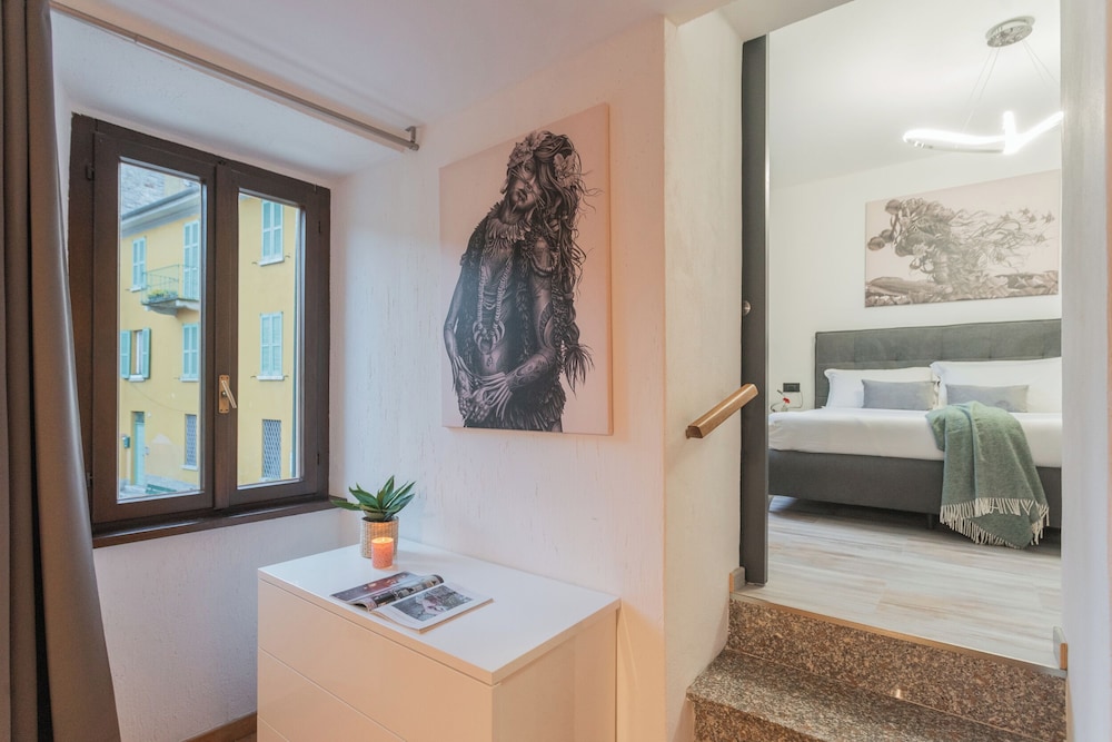 Bell Tower Square by Rent all Como