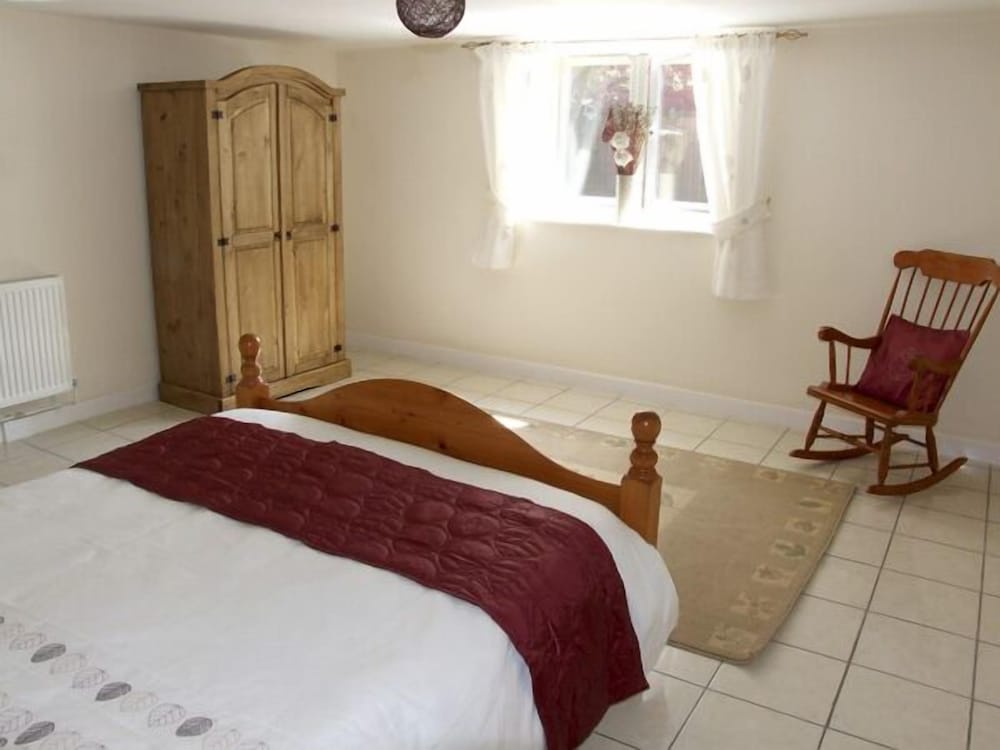 Rosewaters Cottage view 4