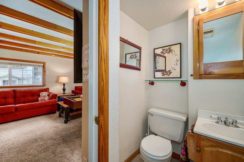 The Blue Bear Cabin Lake Tahoe Family Getaway 2 Bedroom Home