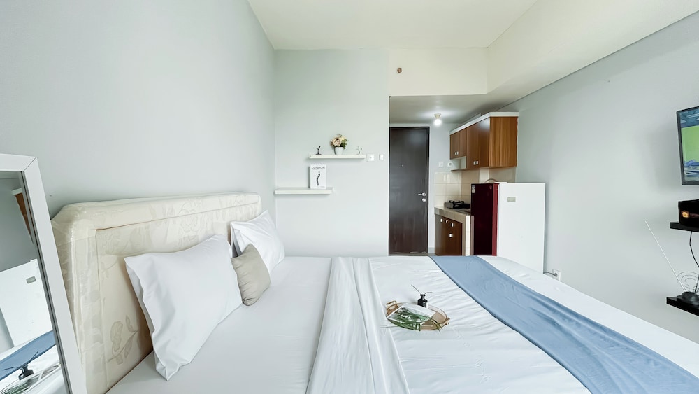 Nice And Cozy Studio Room Apartment Serpong Greenview