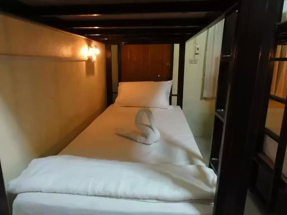 Seventeen Hostel